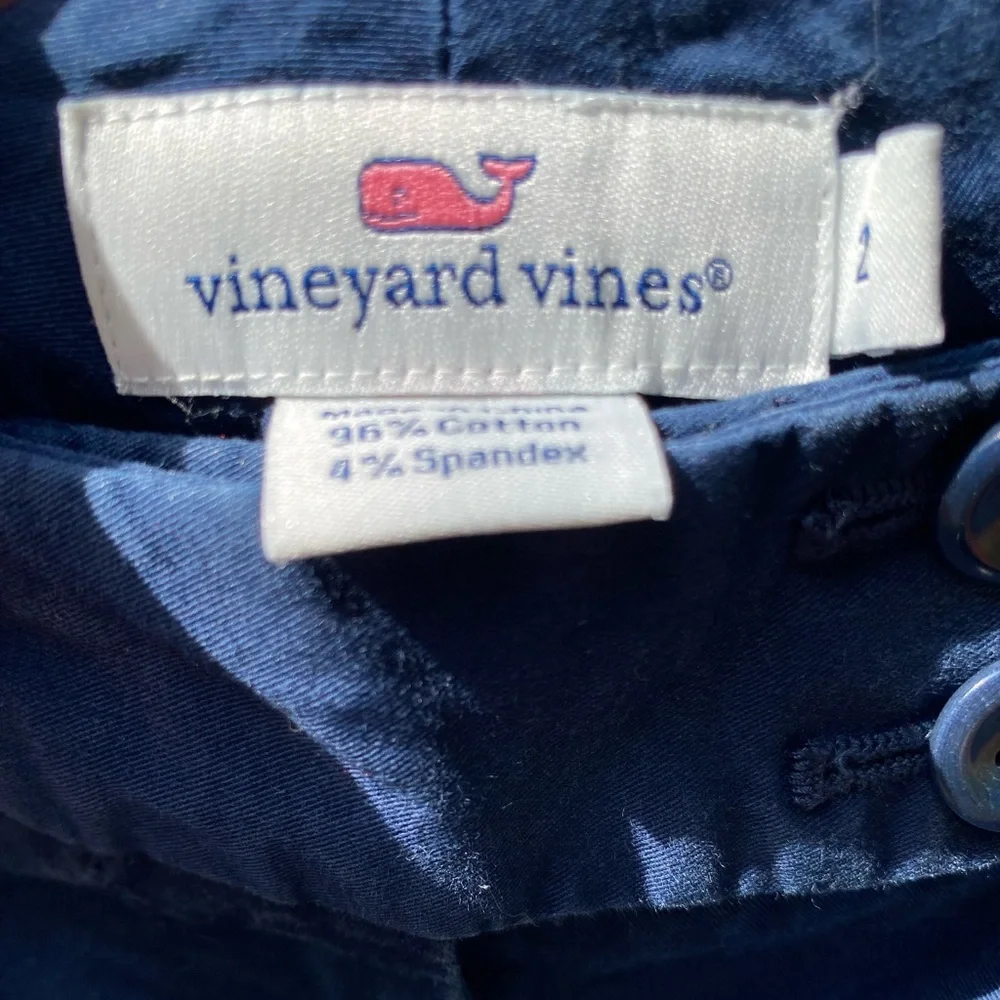 Vineyard Vines Women's Navy Blue Shorts Size 2 - Picture 3 of 6